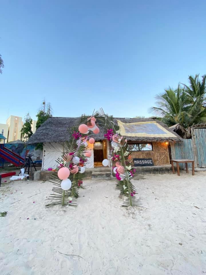 The New Big Tree Beach Resort Mombasa Ngoại thất bức ảnh